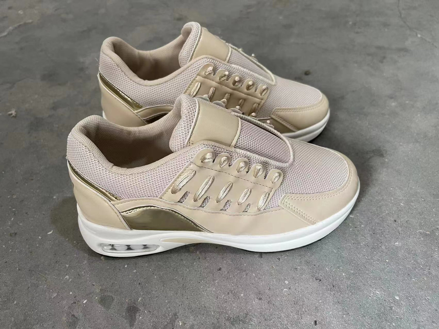 Basic air sneakers